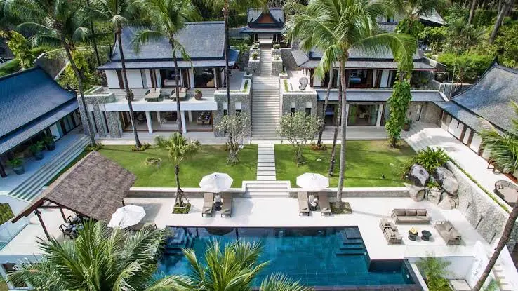 How Luxury Villa Rentals Combine Privacy and Personalised Service